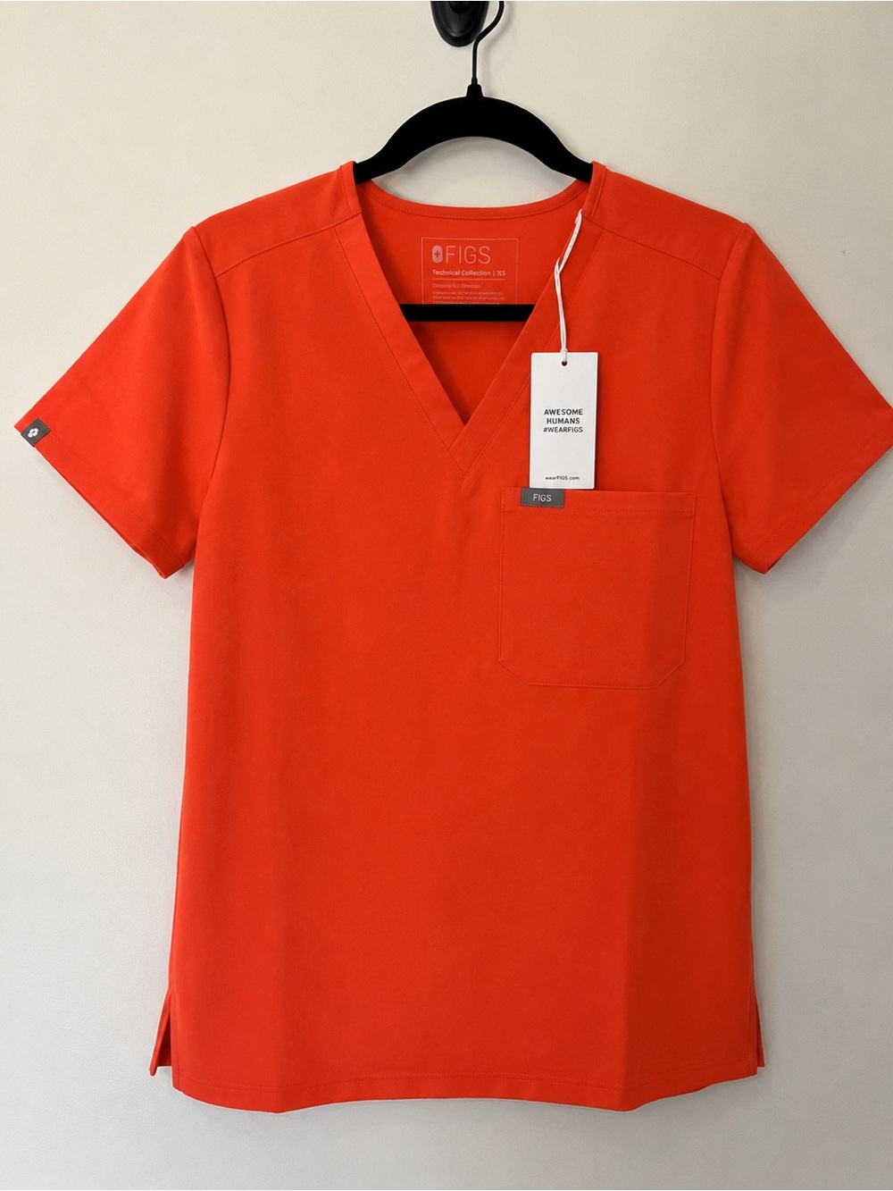 FIGS Catarina One-Pocket Scrub Top Orange Red XS NWT
